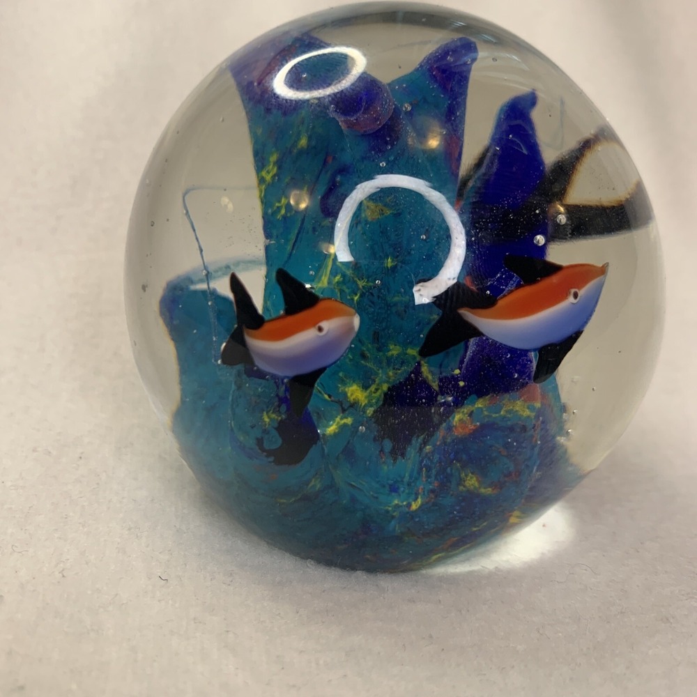 VTG SDS Seapoot ART GLASS PAPERWEIGHT MURANO STYLE FISH AQUARIUM 3 1/2" TALL
